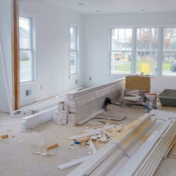 دليلك الكامل لاختيار أفضل خامات التشطيب الداخلي والخارجي